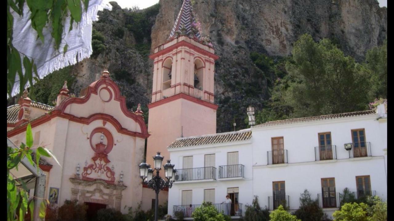 Apartamentos Mirador En La Plaza De Zahara Zahara De La Sierra Exterior foto